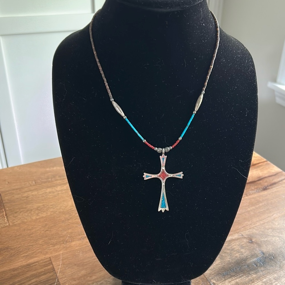 Handmade Elegant Sterling Silver Cross Clip on Earrings with Intricate Design - Picture 5 of 5